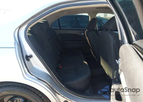 2010 Mercury Milan from USA, damaged, VIN 3MEHM0HA2AR634205